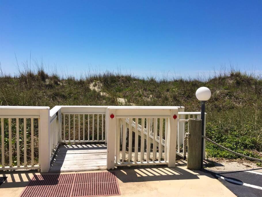 *2Br Oceanfront Retreat*King Ensuite*Pool*Nmb Cherry Grove*Pc4 Миртъл Бийч Екстериор снимка